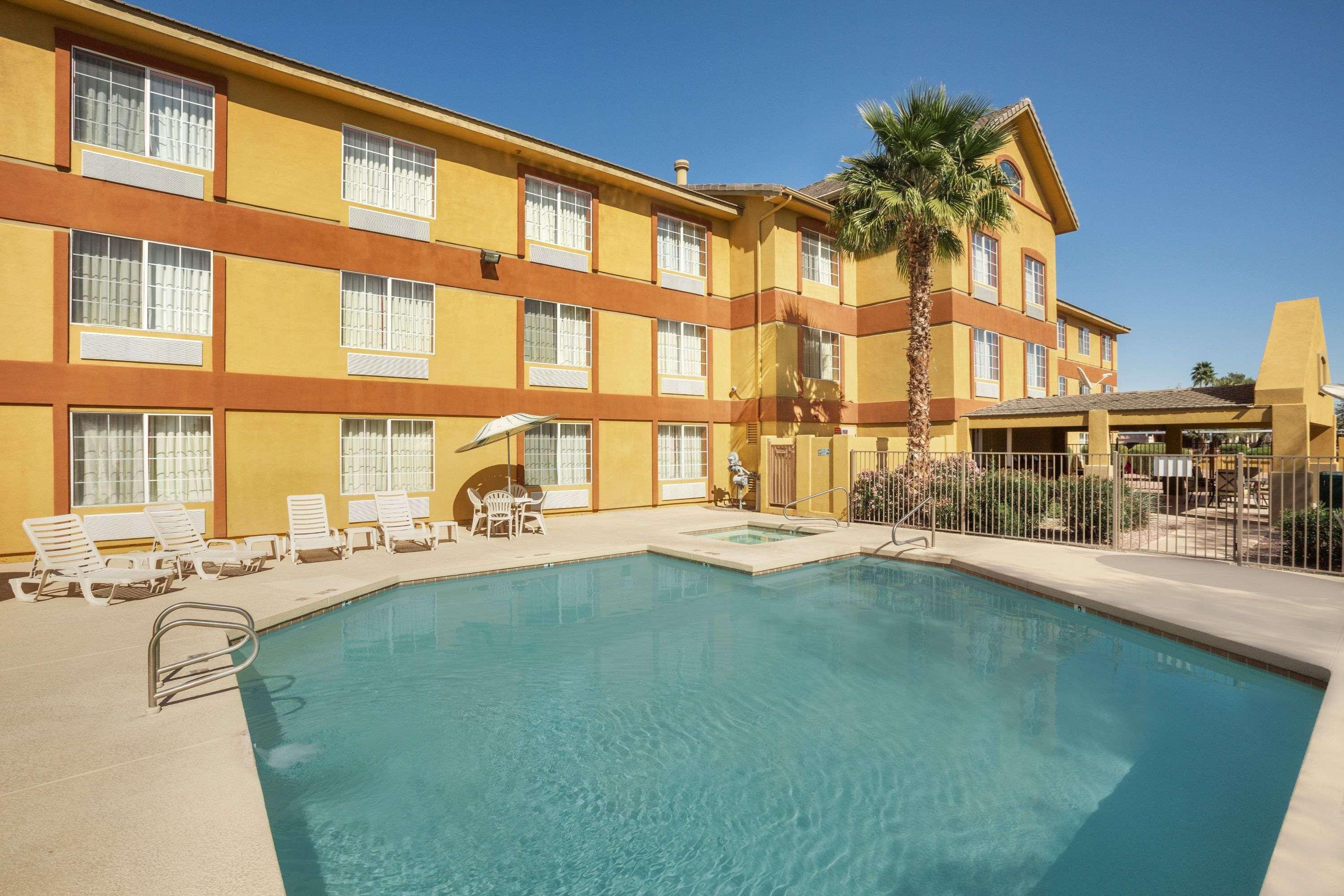 Garner Hotel By Ihg Phoenix - סורפרייז מראה חיצוני תמונה