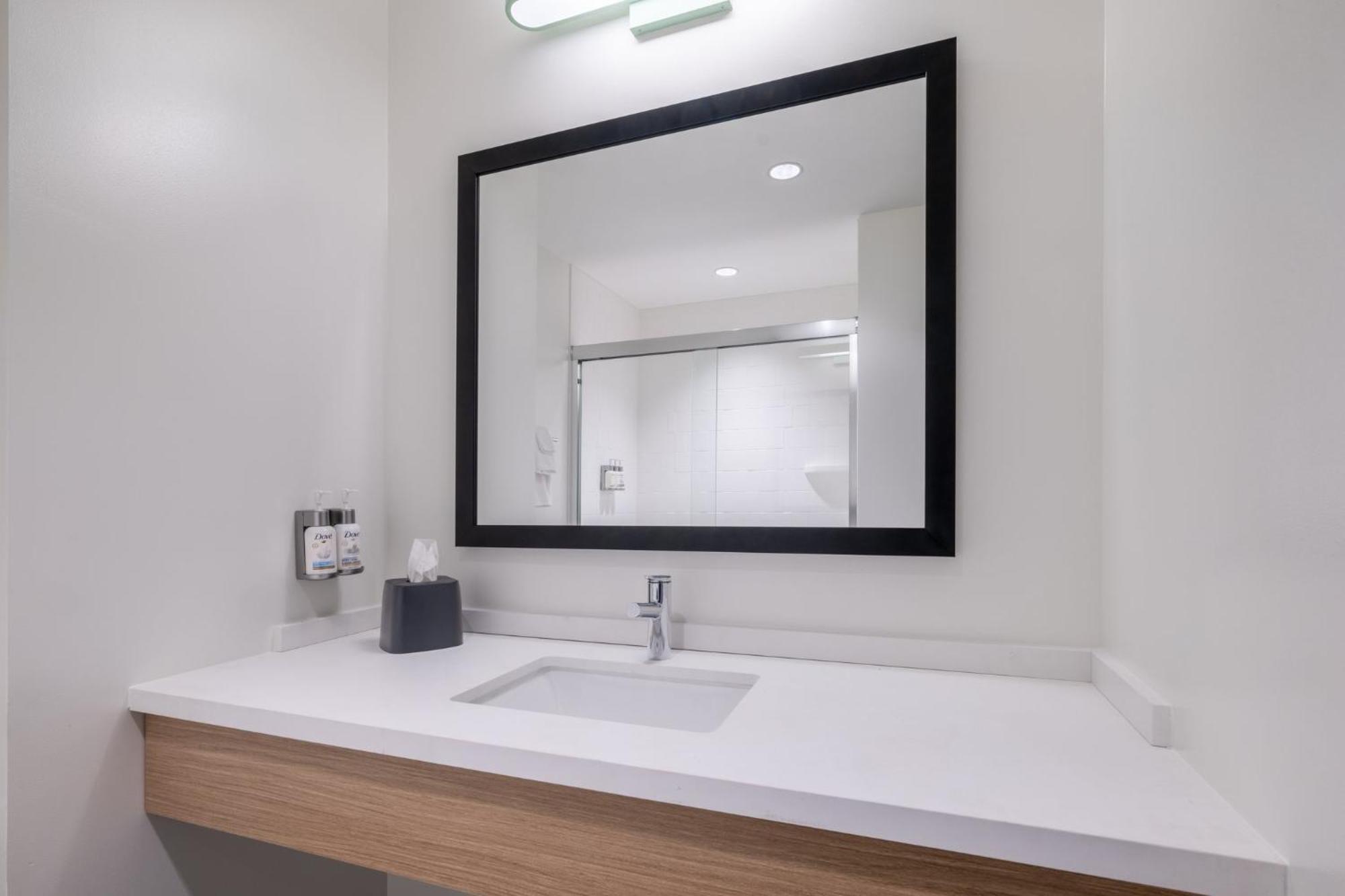 Garner Hotel By Ihg Phoenix - סורפרייז מראה חיצוני תמונה