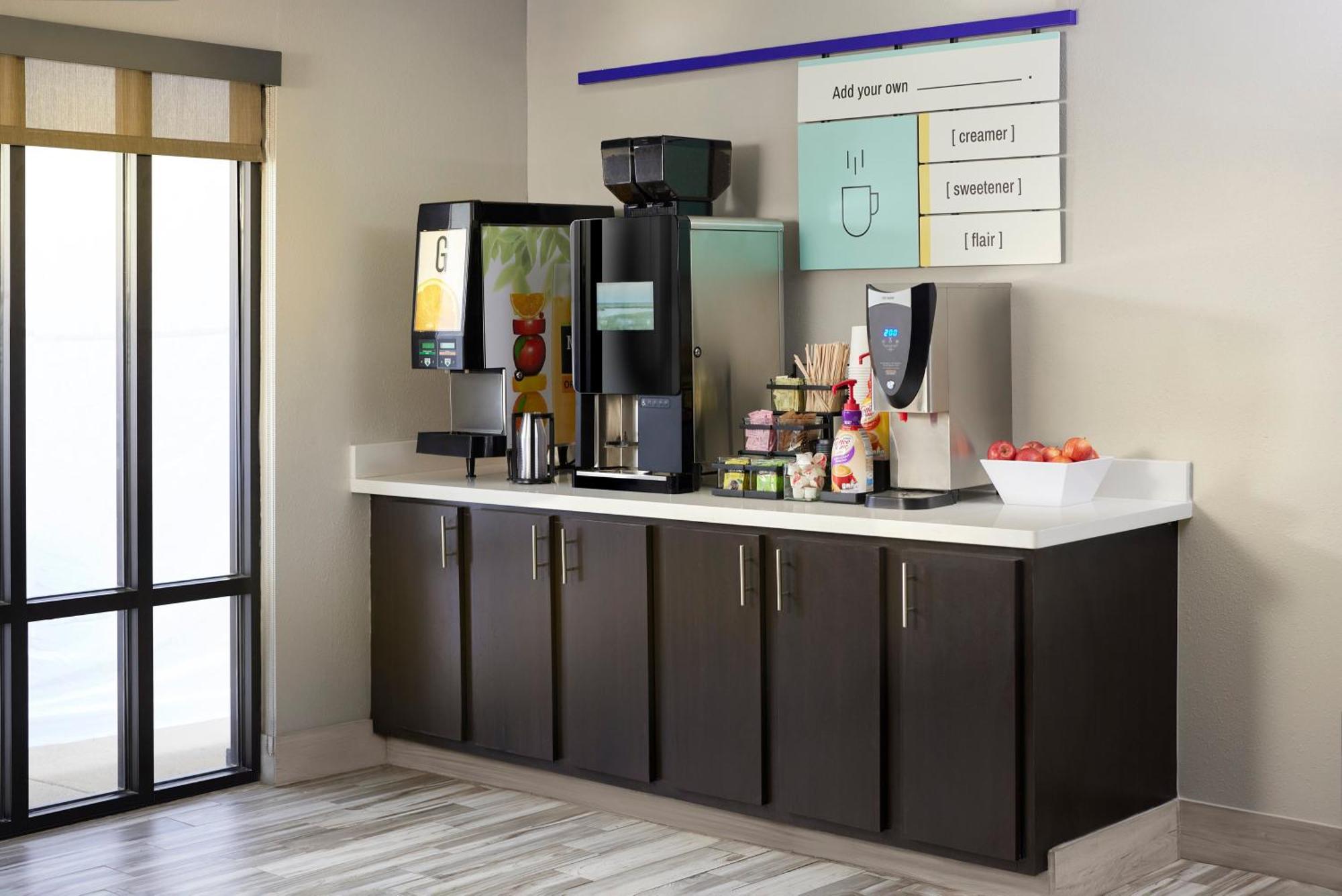 Garner Hotel By Ihg Phoenix - סורפרייז מראה חיצוני תמונה