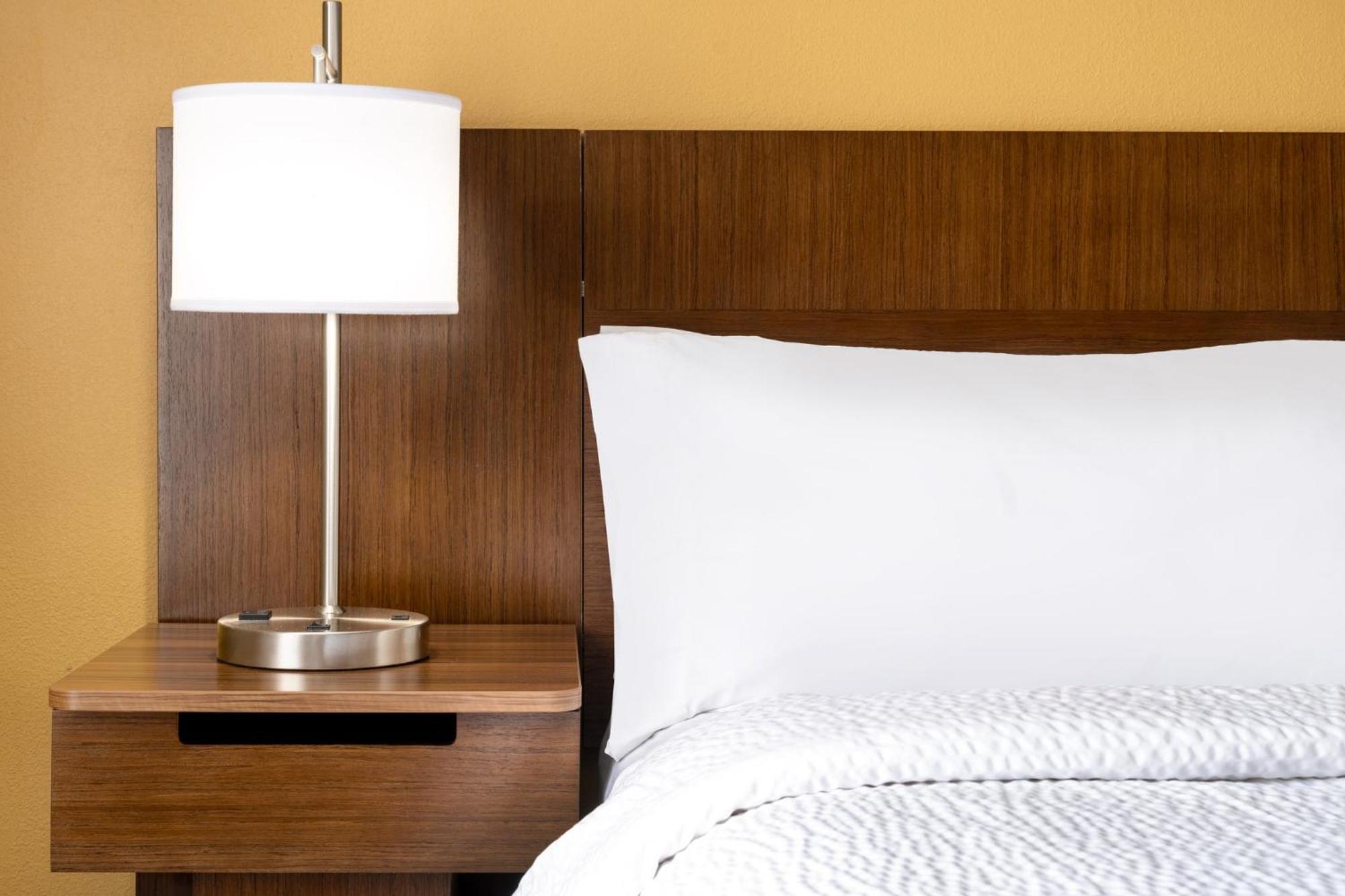 Garner Hotel By Ihg Phoenix - סורפרייז מראה חיצוני תמונה