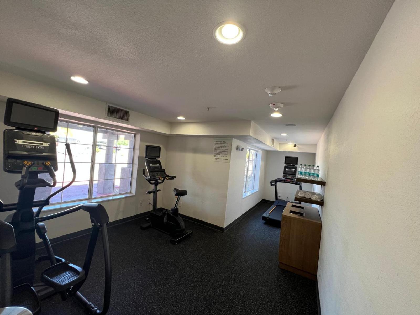Garner Hotel By Ihg Phoenix - סורפרייז מראה חיצוני תמונה